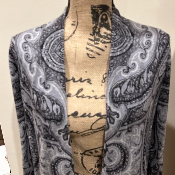 Talbots sweater - Picture 2 of 5